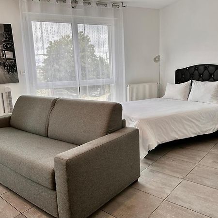 Residence 4T - 33 Avenue Gaston Chauvin Aulnay-sous-Bois Extérieur photo