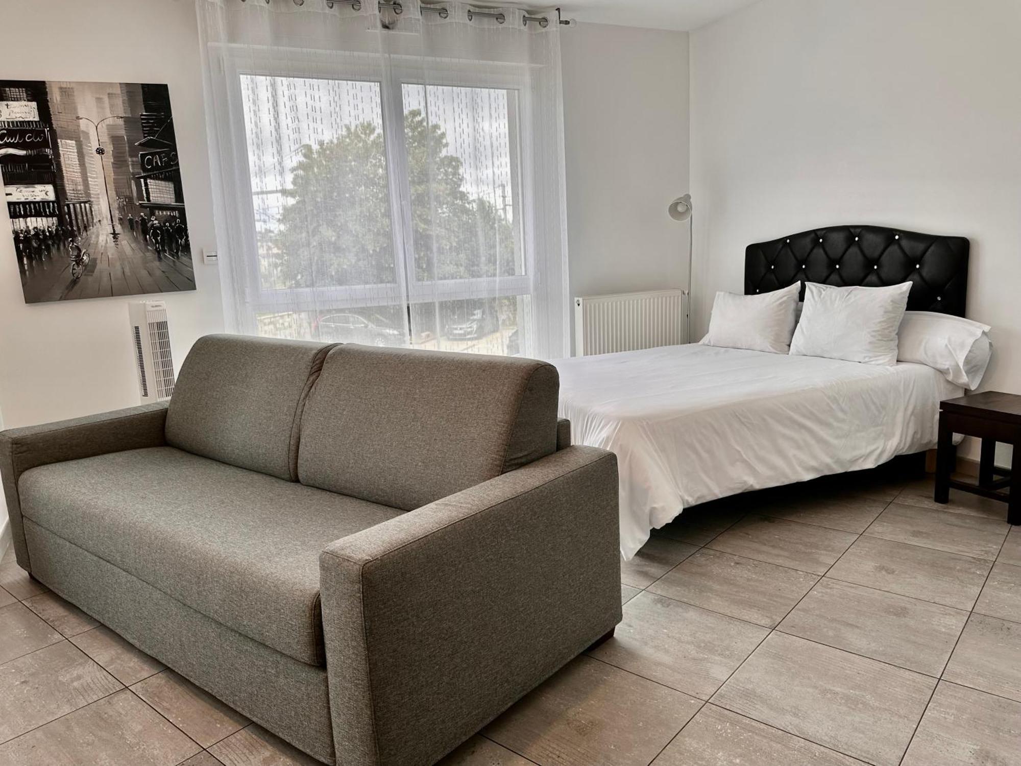 Residence 4T - 33 Avenue Gaston Chauvin Aulnay-sous-Bois Extérieur photo