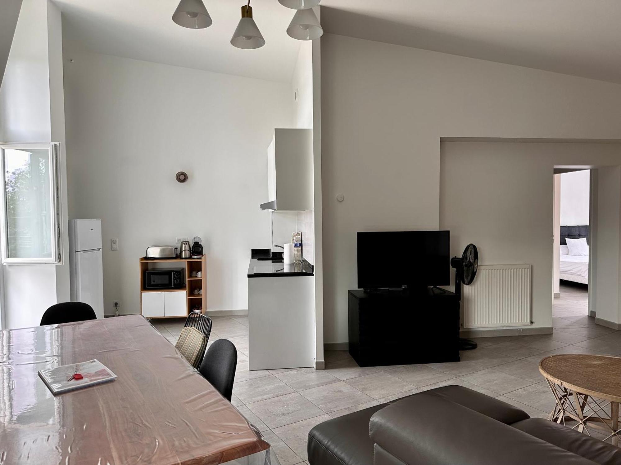 Residence 4T - 33 Avenue Gaston Chauvin Aulnay-sous-Bois Extérieur photo