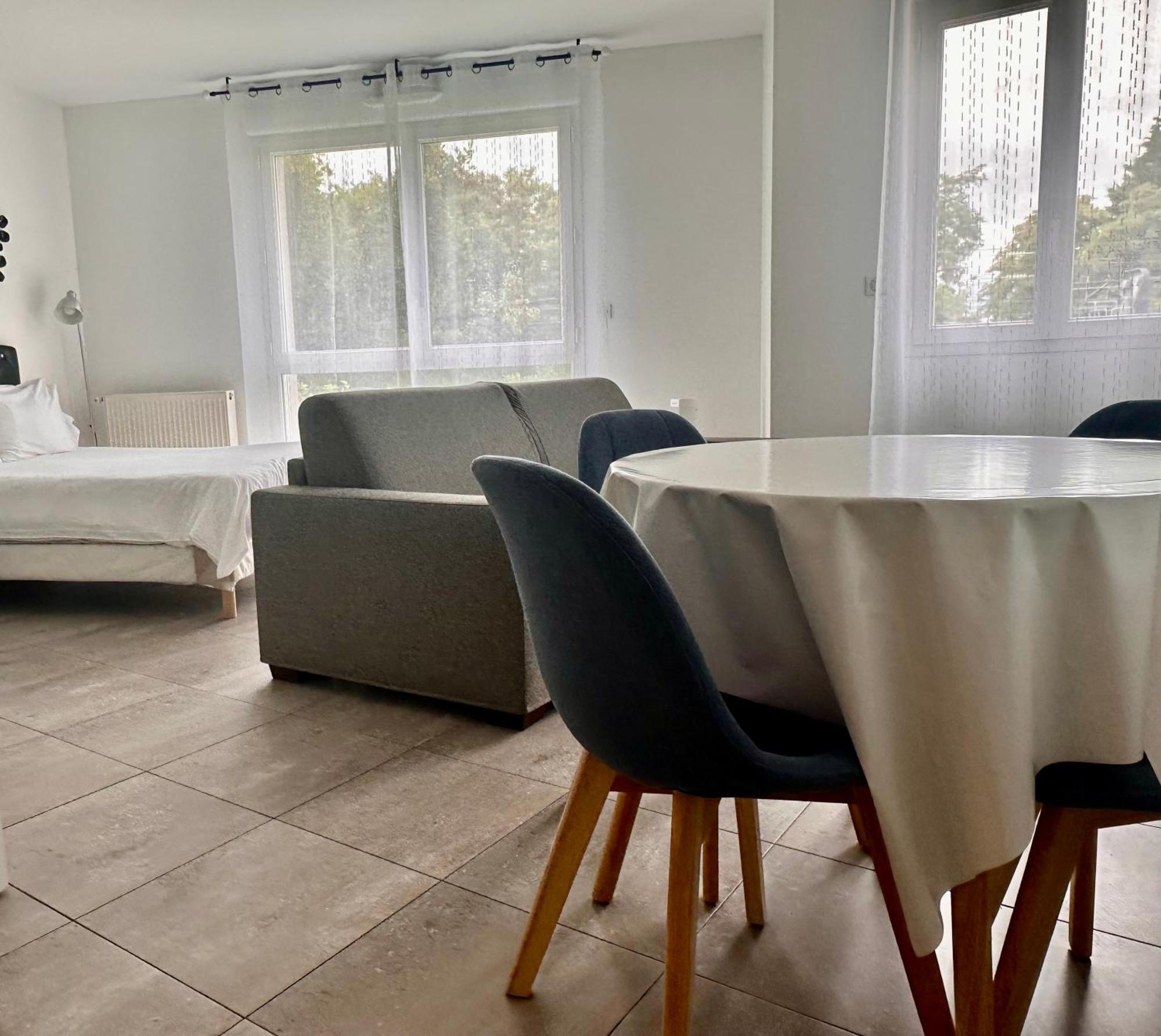 Residence 4T - 33 Avenue Gaston Chauvin Aulnay-sous-Bois Extérieur photo